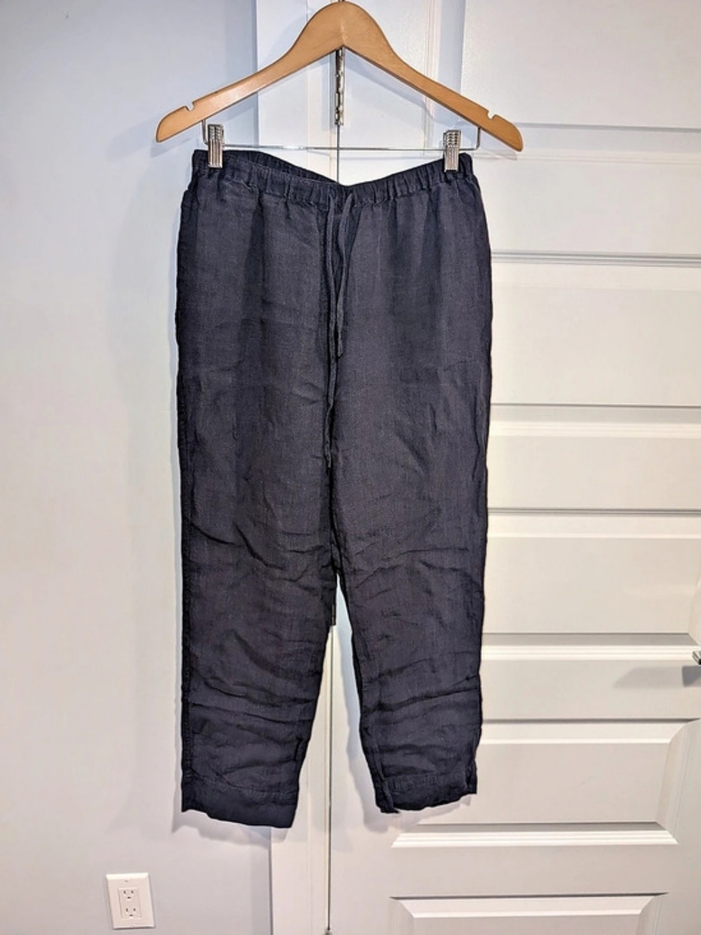 NAIF Montreal Cropped Pants in Navy Size Medium